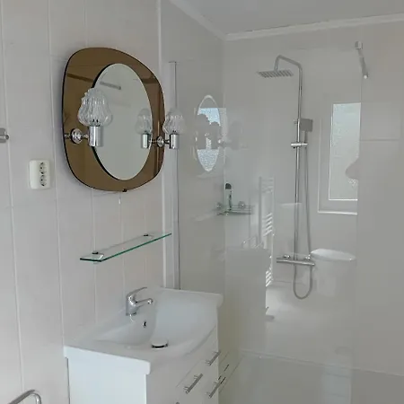 Lucy 1 * Хассельфельде